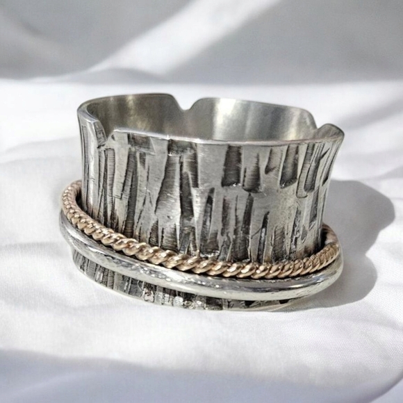 Wee Black Sheep Jewelry - New Sterling Silver Spinner Ring, Meditative and Fidget Friendly. Size 9.5.